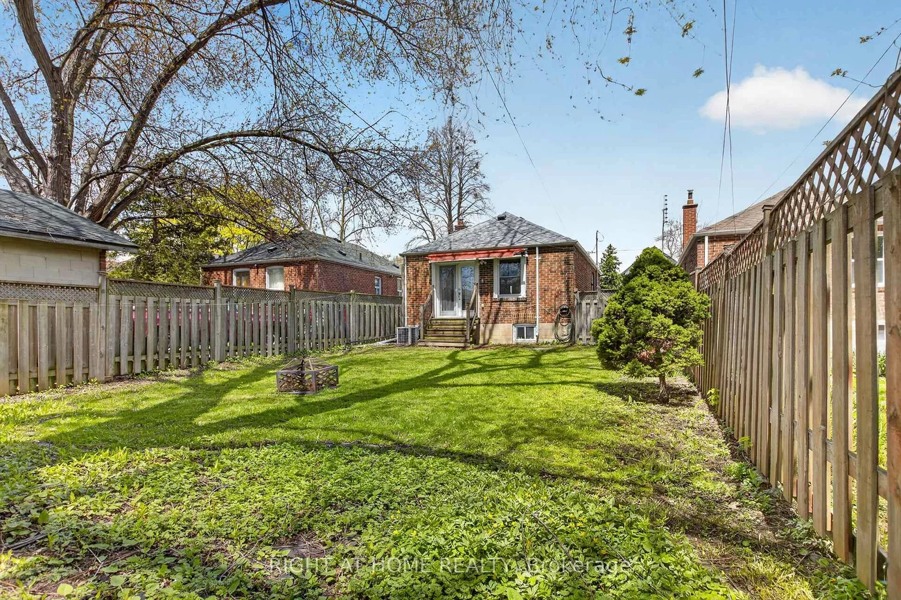 77, Elma, Mimico, Toronto