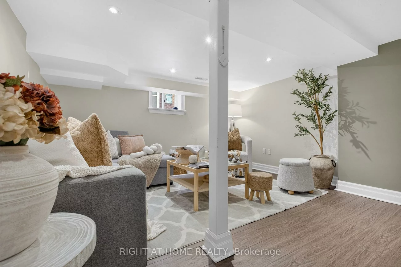 77, Elma, Mimico, Toronto