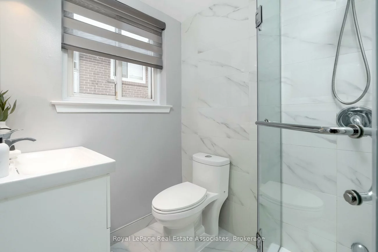 12, Anchor, Glenfield-Jane Heights, Toronto