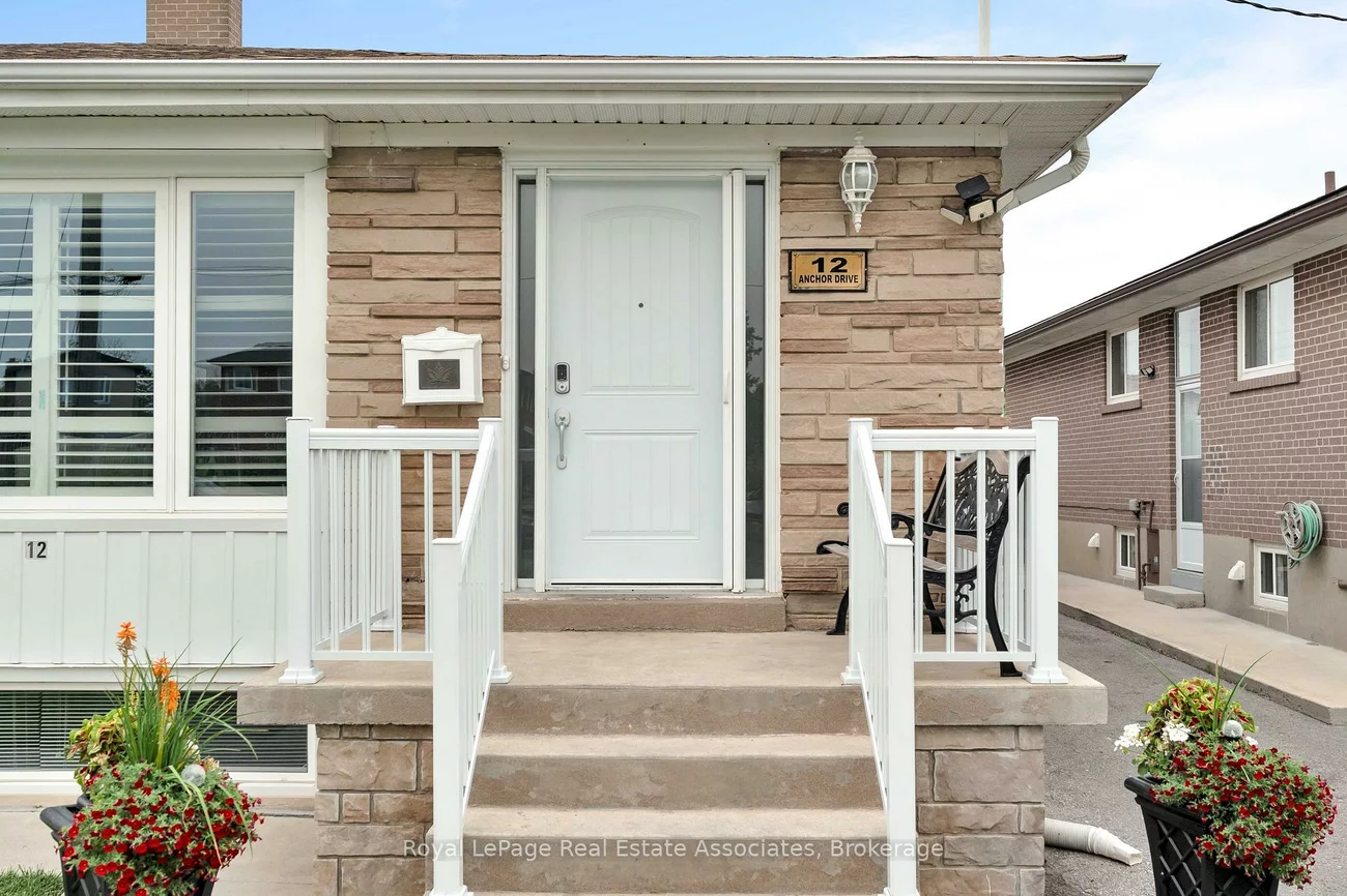 12, Anchor, Glenfield-Jane Heights, Toronto