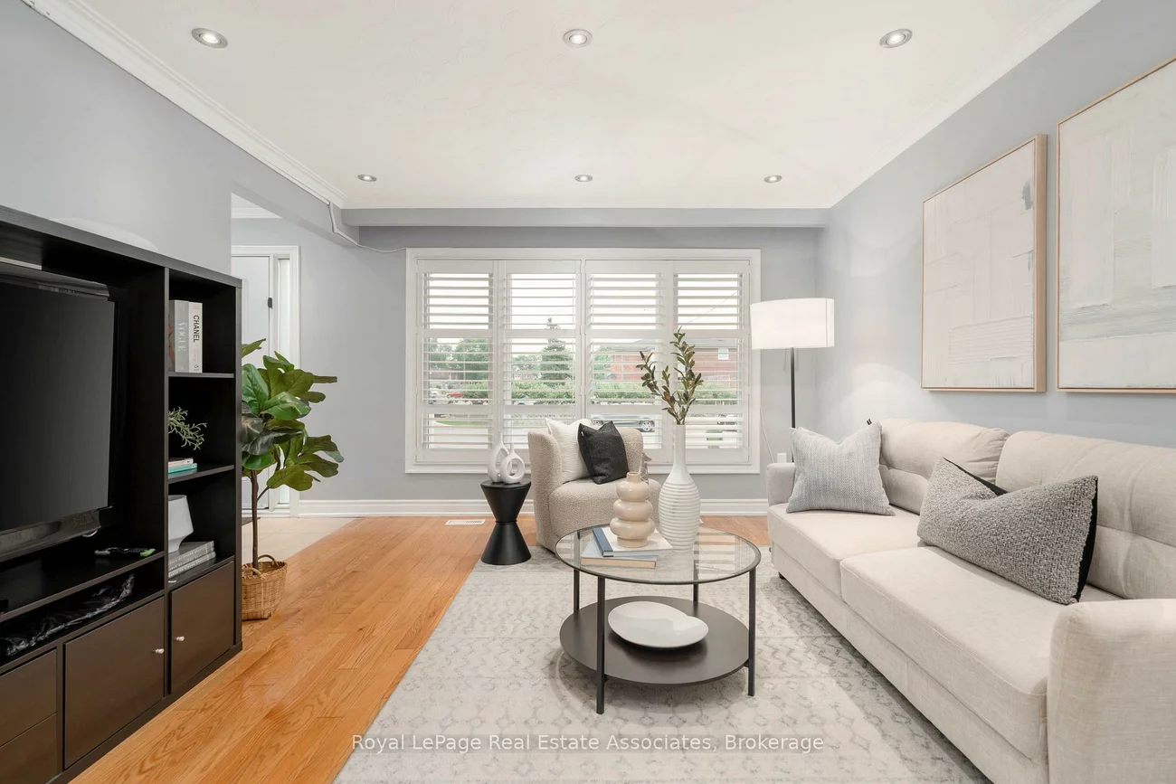 12, Anchor, Glenfield-Jane Heights, Toronto