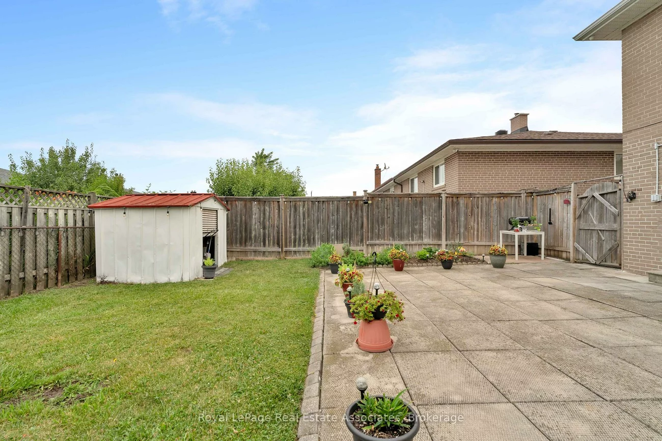 12, Anchor, Glenfield-Jane Heights, Toronto