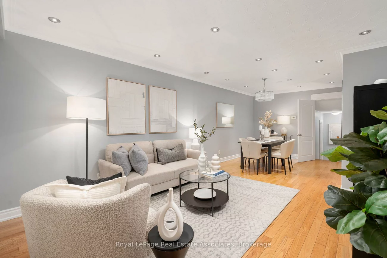12, Anchor, Glenfield-Jane Heights, Toronto