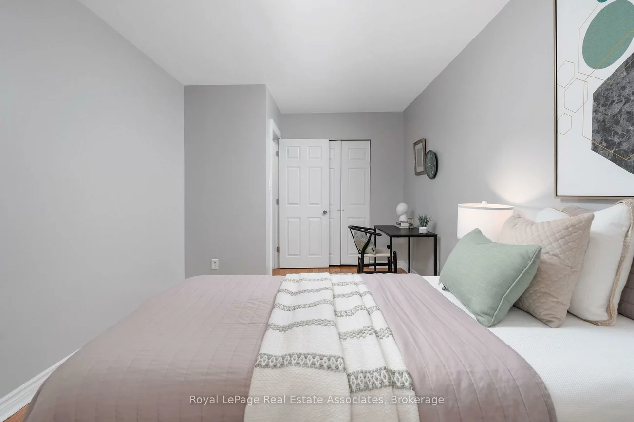 12, Anchor, Glenfield-Jane Heights, Toronto