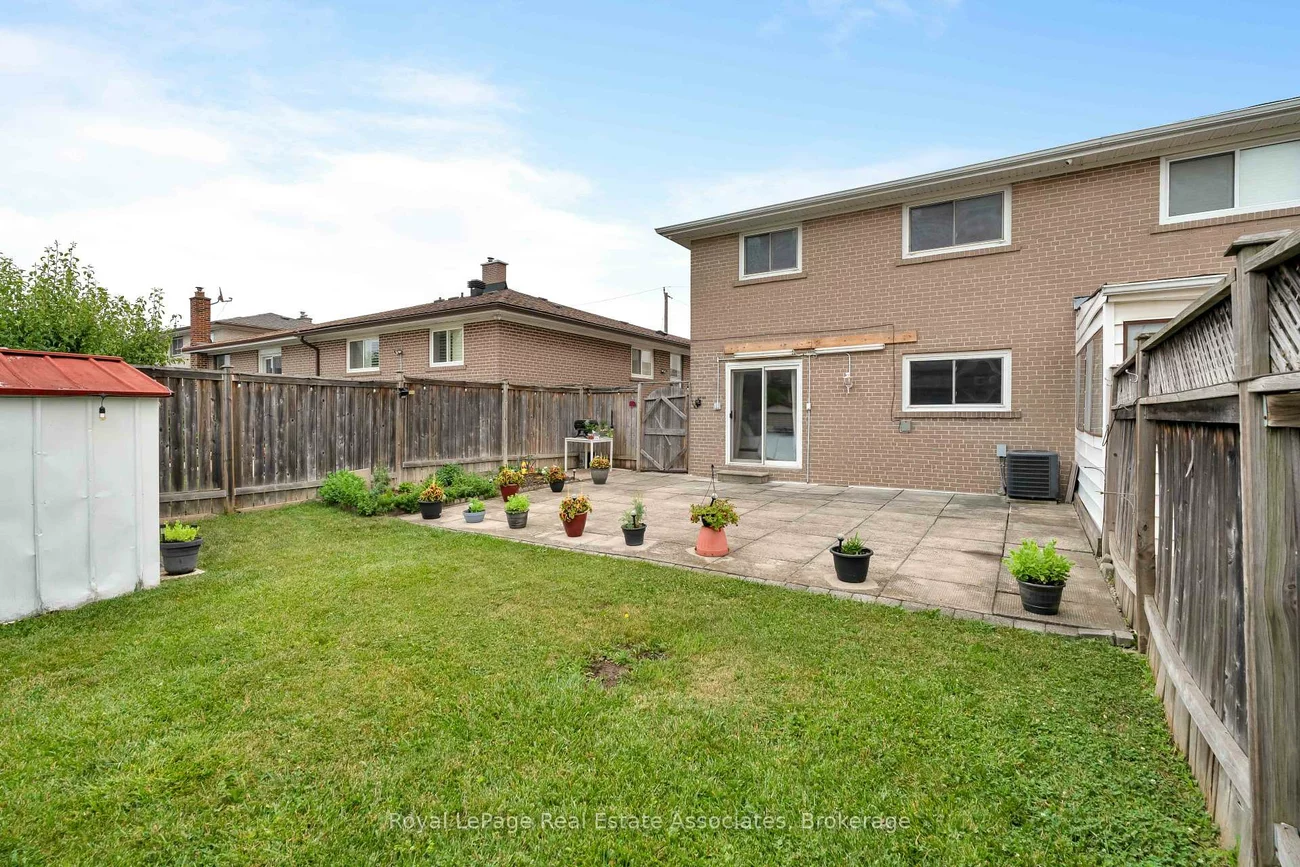 12, Anchor, Glenfield-Jane Heights, Toronto