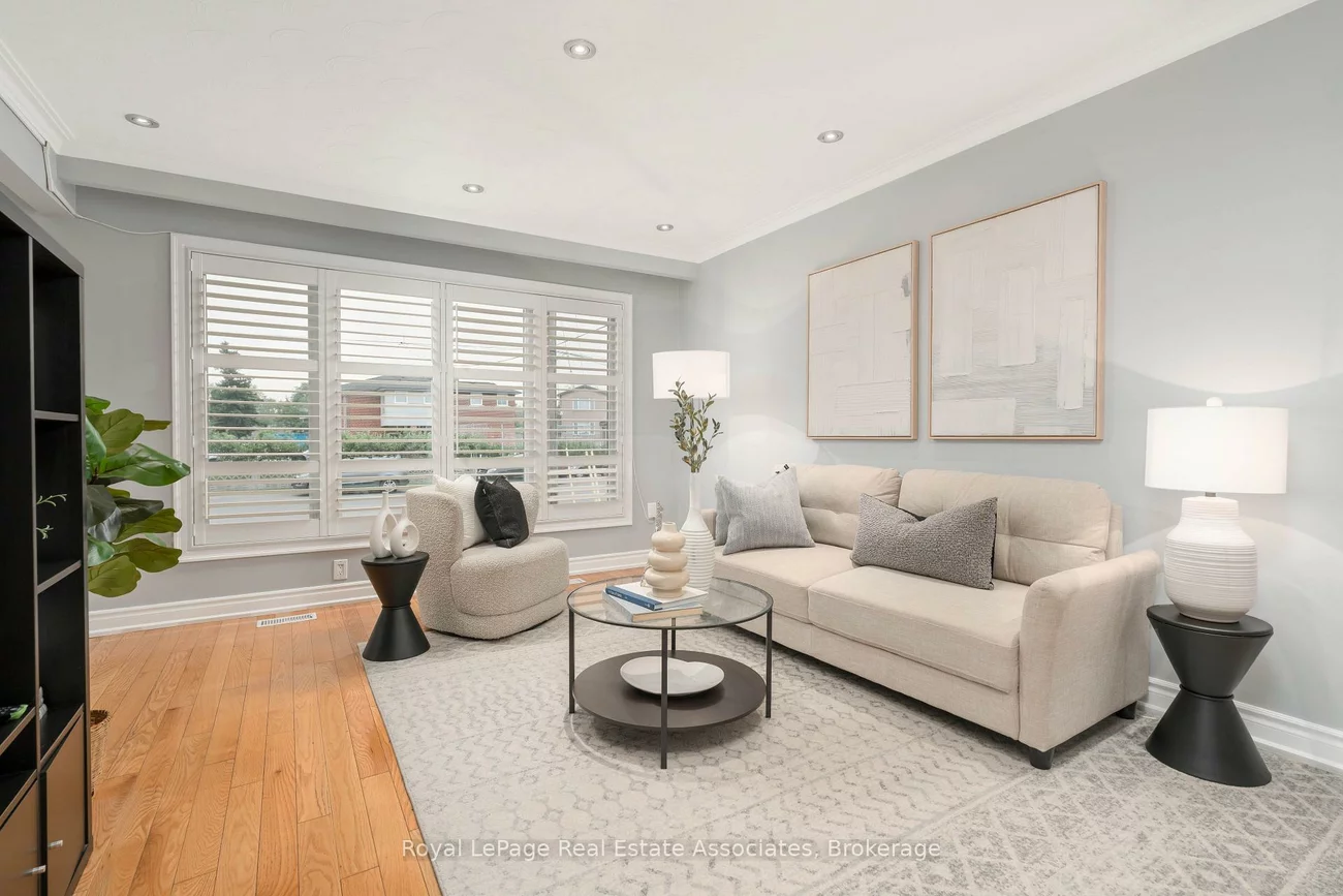 12, Anchor, Glenfield-Jane Heights, Toronto