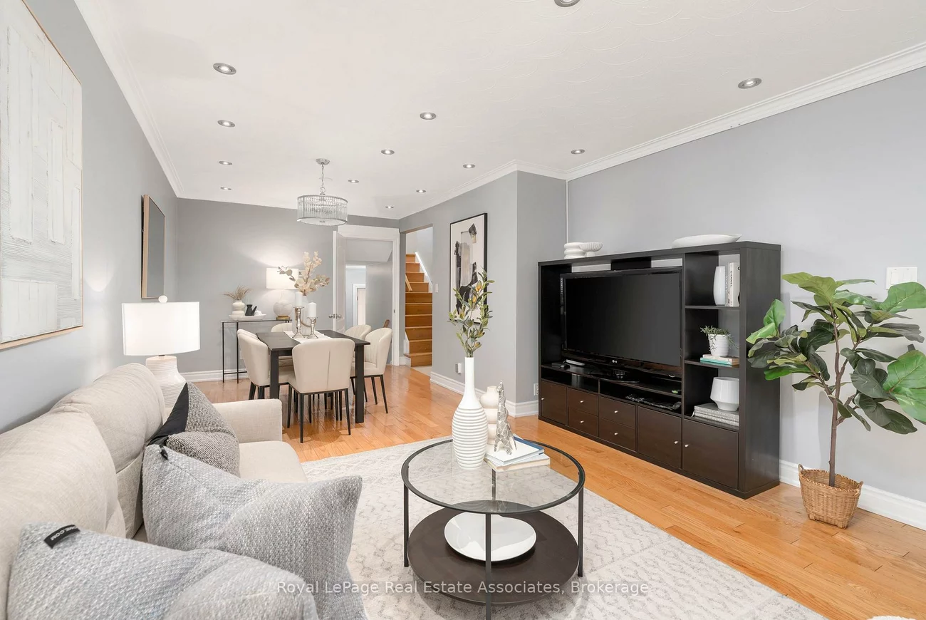 12, Anchor, Glenfield-Jane Heights, Toronto