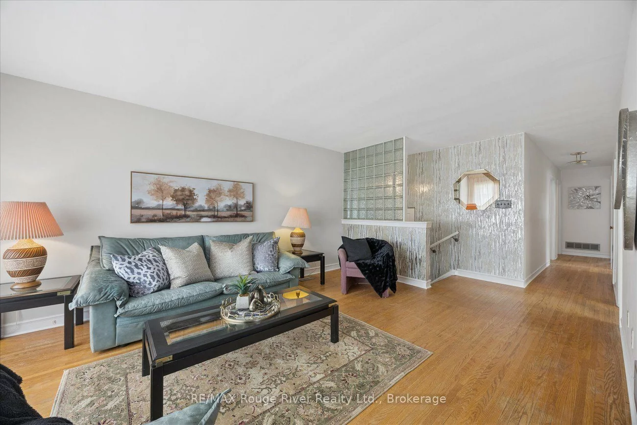 20, Tayrow, Rexdale-Kipling, Toronto