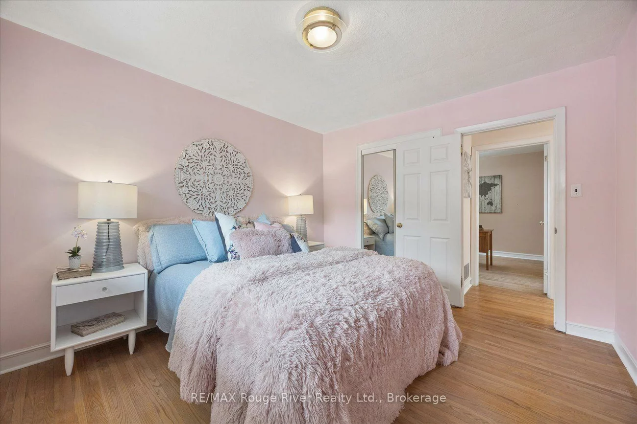 20, Tayrow, Rexdale-Kipling, Toronto
