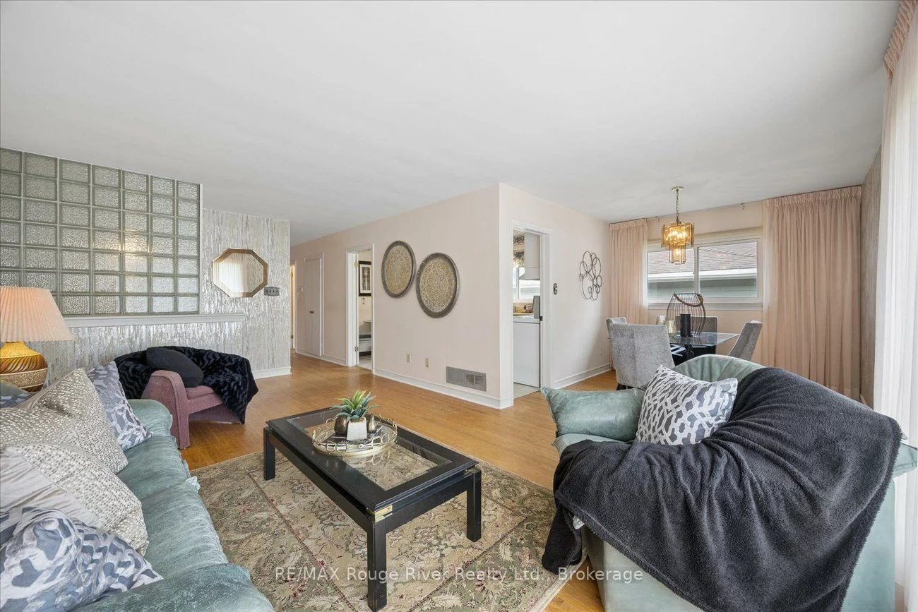 20, Tayrow, Rexdale-Kipling, Toronto