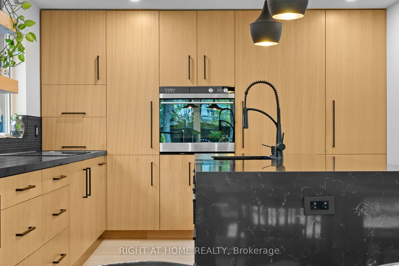 10, Wingrove, Islington-City Centre West, Toronto