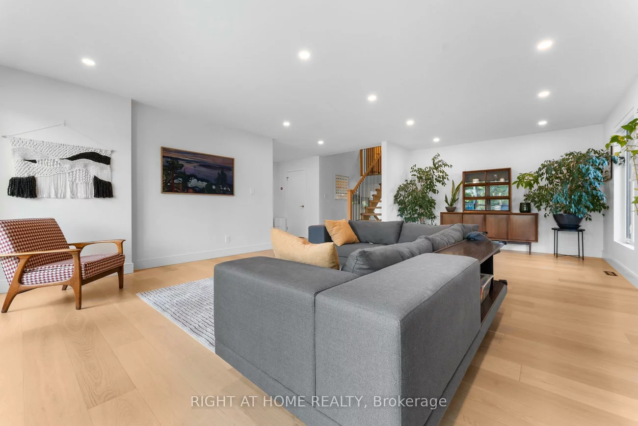 10, Wingrove, Islington-City Centre West, Toronto