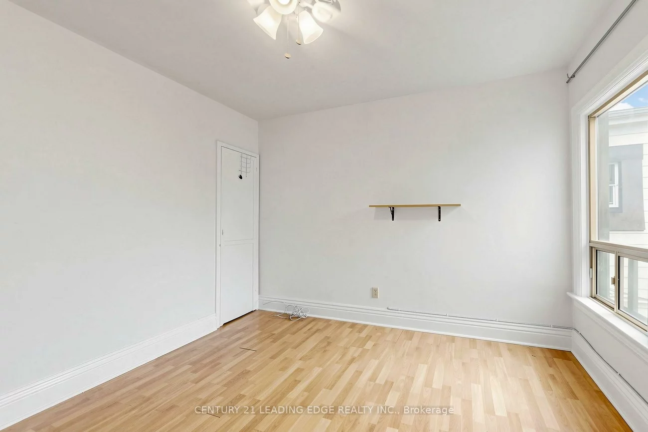 1132, DUFFERIN, Dovercourt-Wallace Emerson-Junction, Toronto