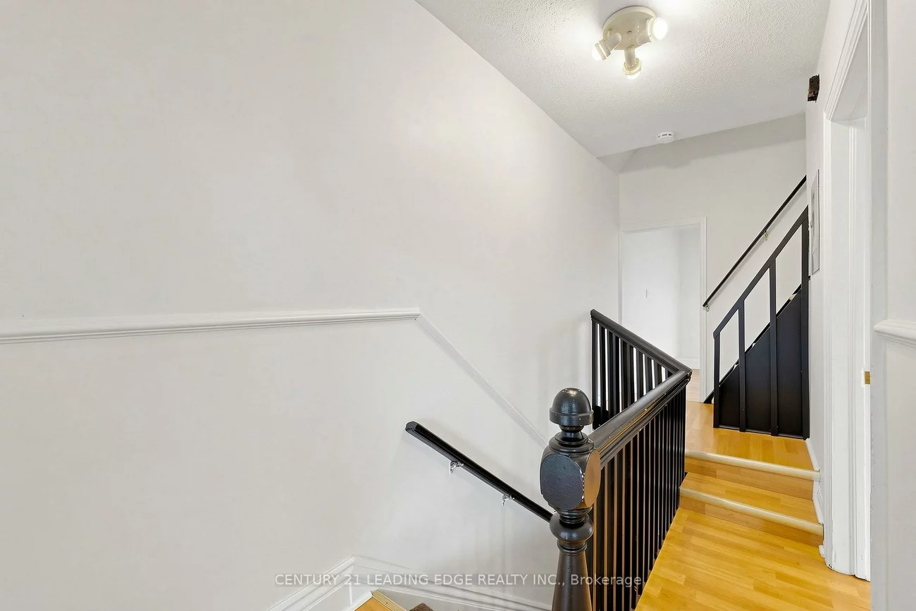 1132, DUFFERIN, Dovercourt-Wallace Emerson-Junction, Toronto
