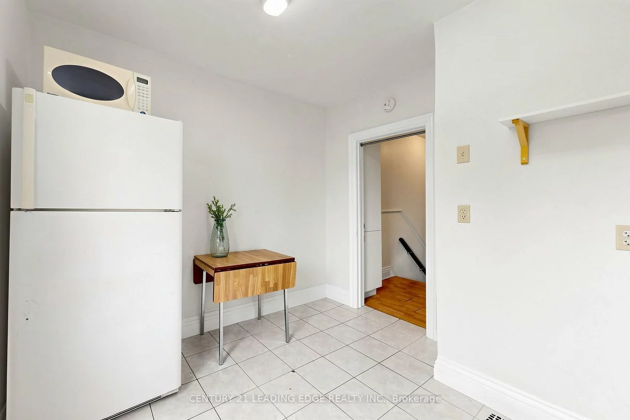 1132, DUFFERIN, Dovercourt-Wallace Emerson-Junction, Toronto