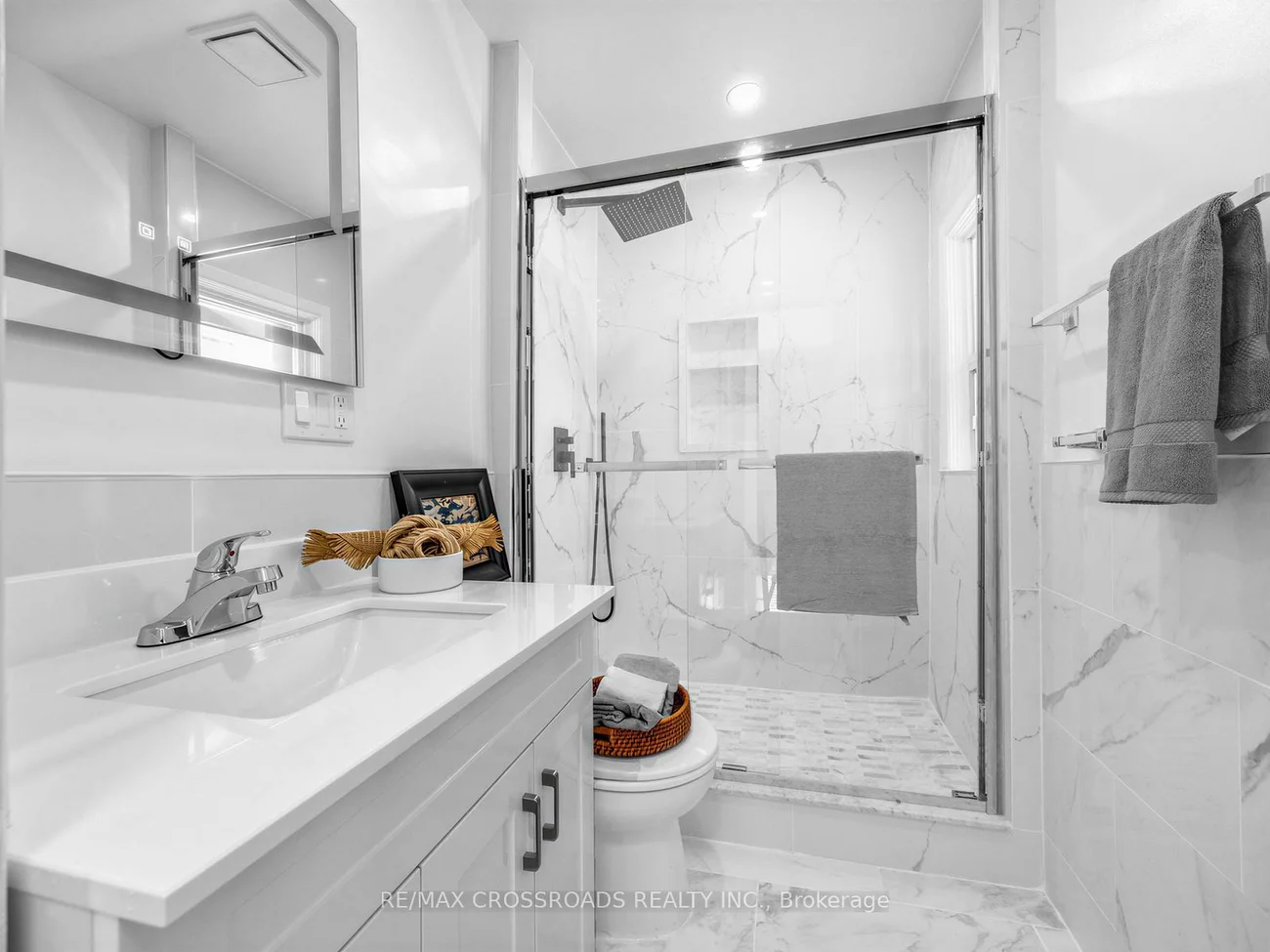 80, Gray, Rockcliffe-Smythe, Toronto