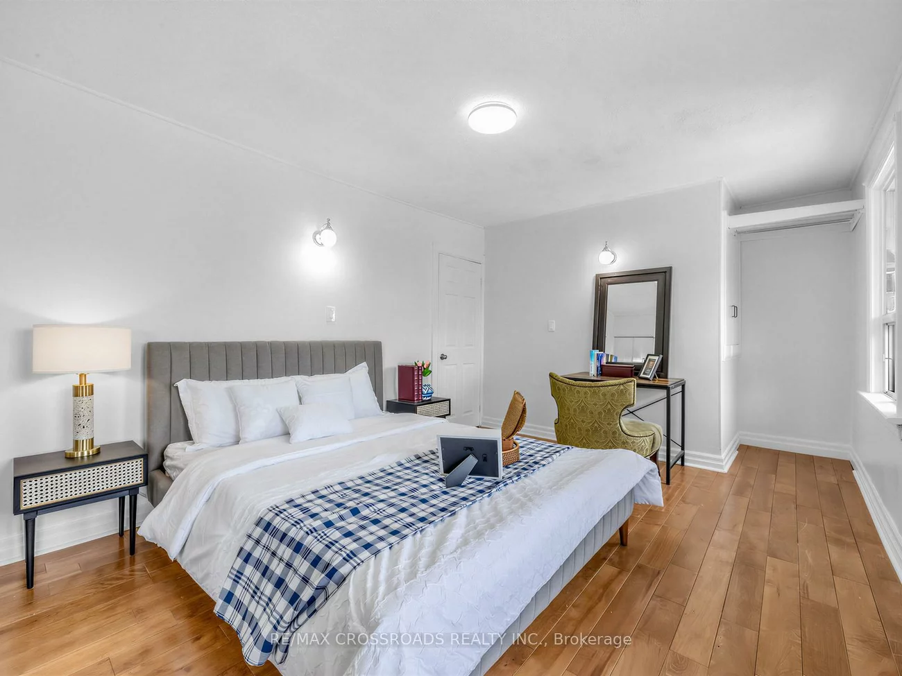 80, Gray, Rockcliffe-Smythe, Toronto