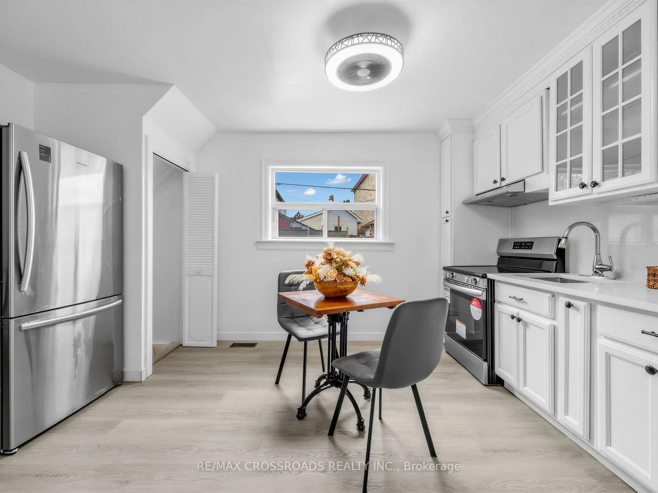 80, Gray, Rockcliffe-Smythe, Toronto