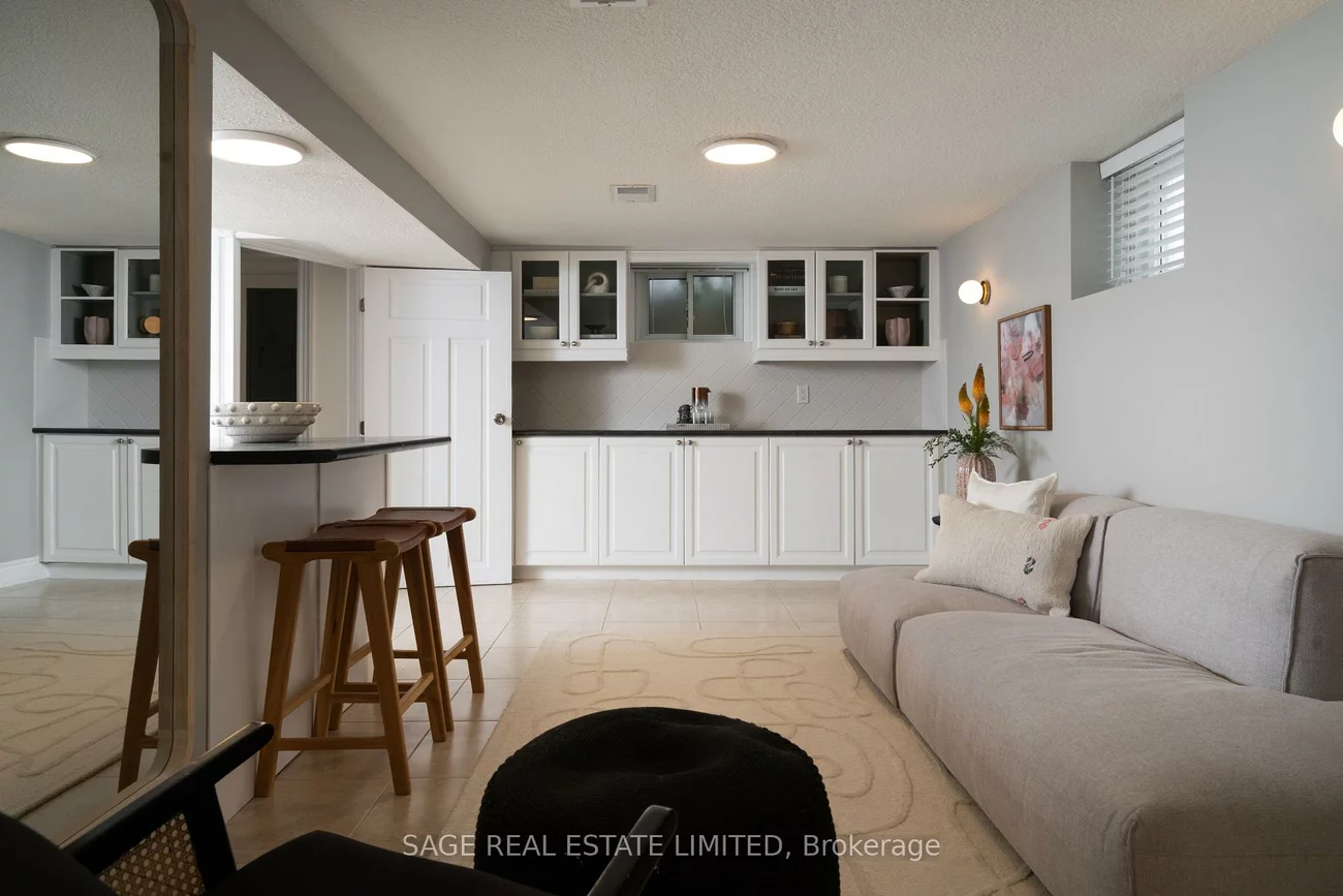 505, Caledonia, Caledonia-Fairbank, Toronto