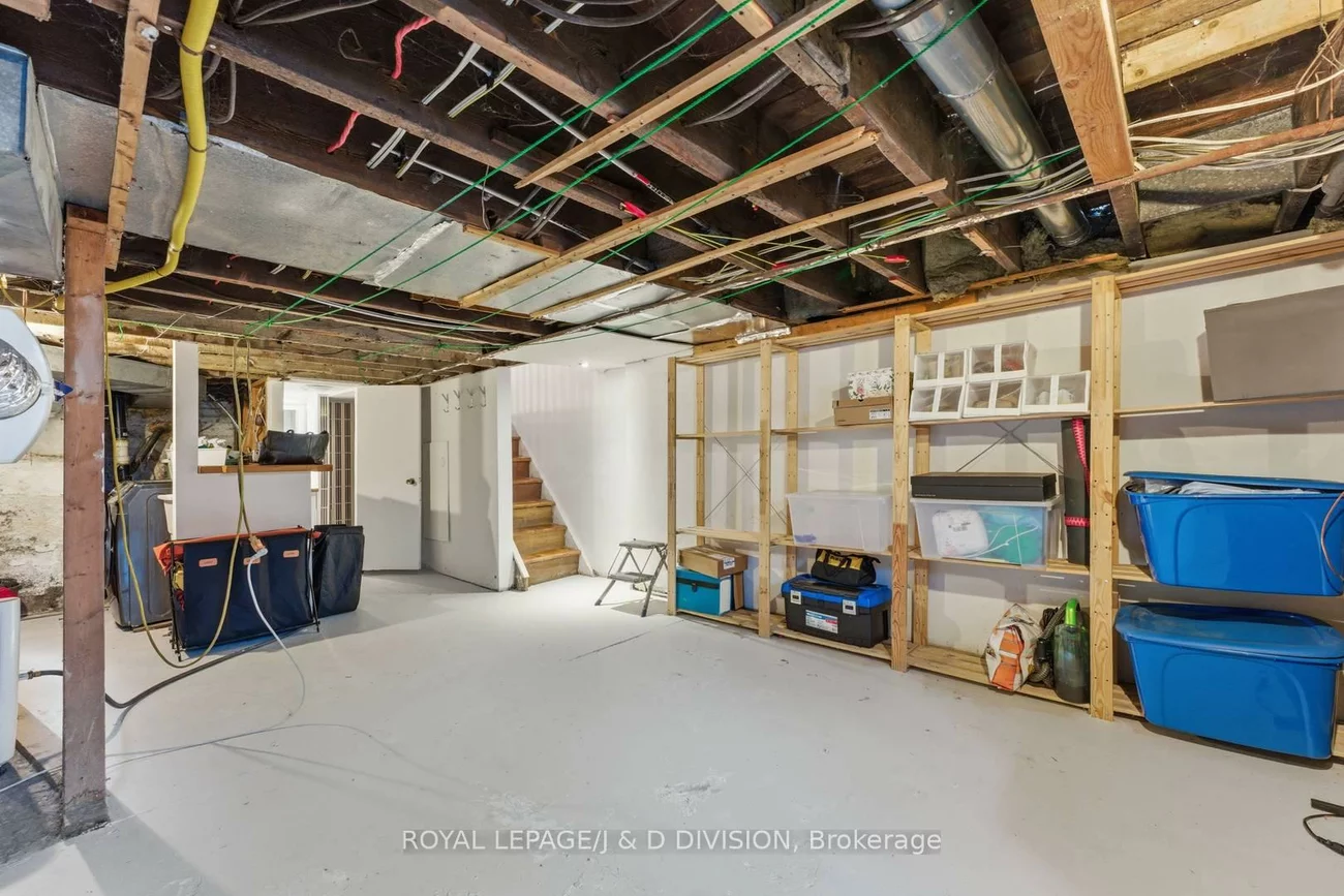 41, Noble, Roncesvalles, Toronto
