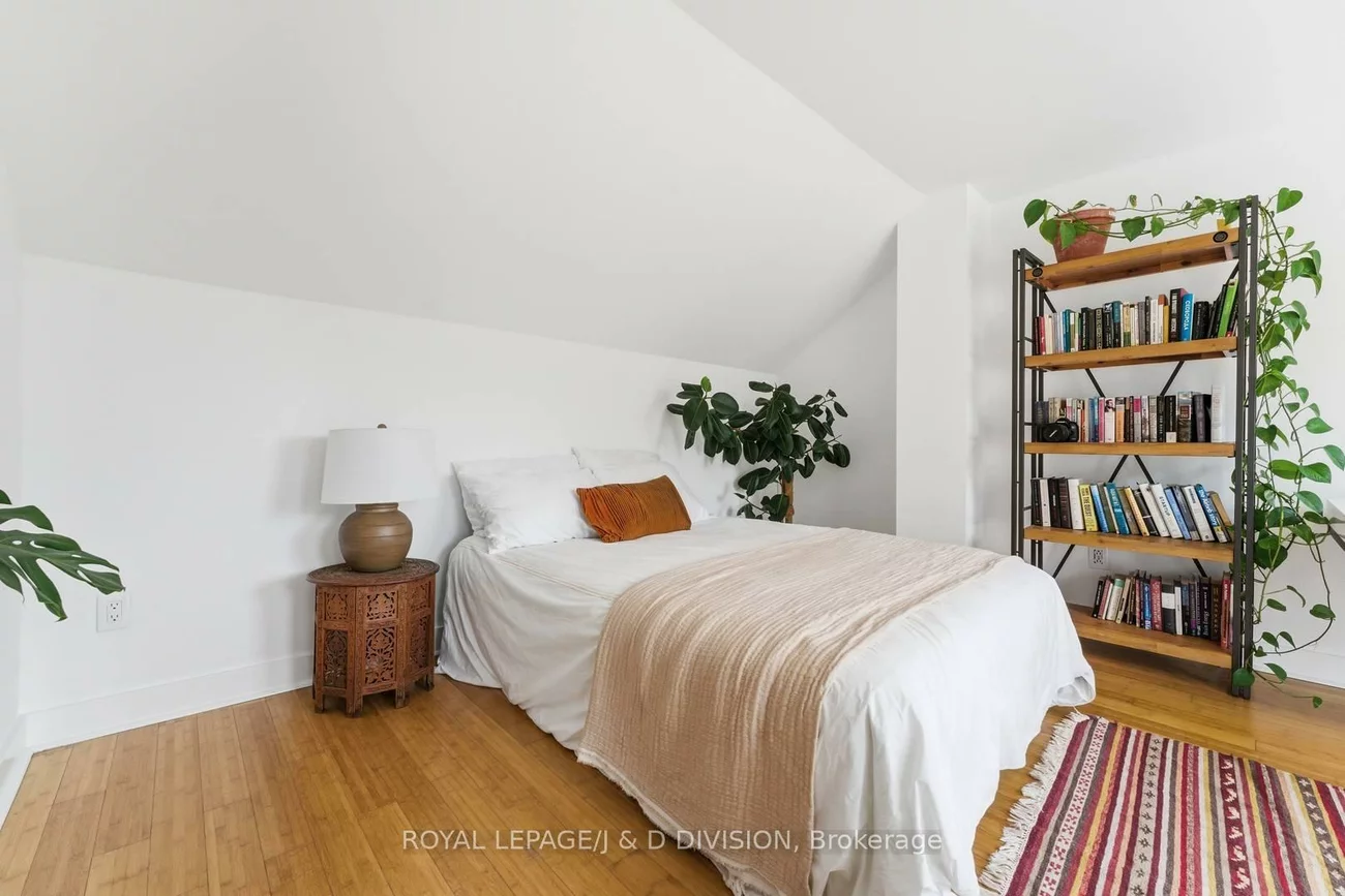41, Noble, Roncesvalles, Toronto