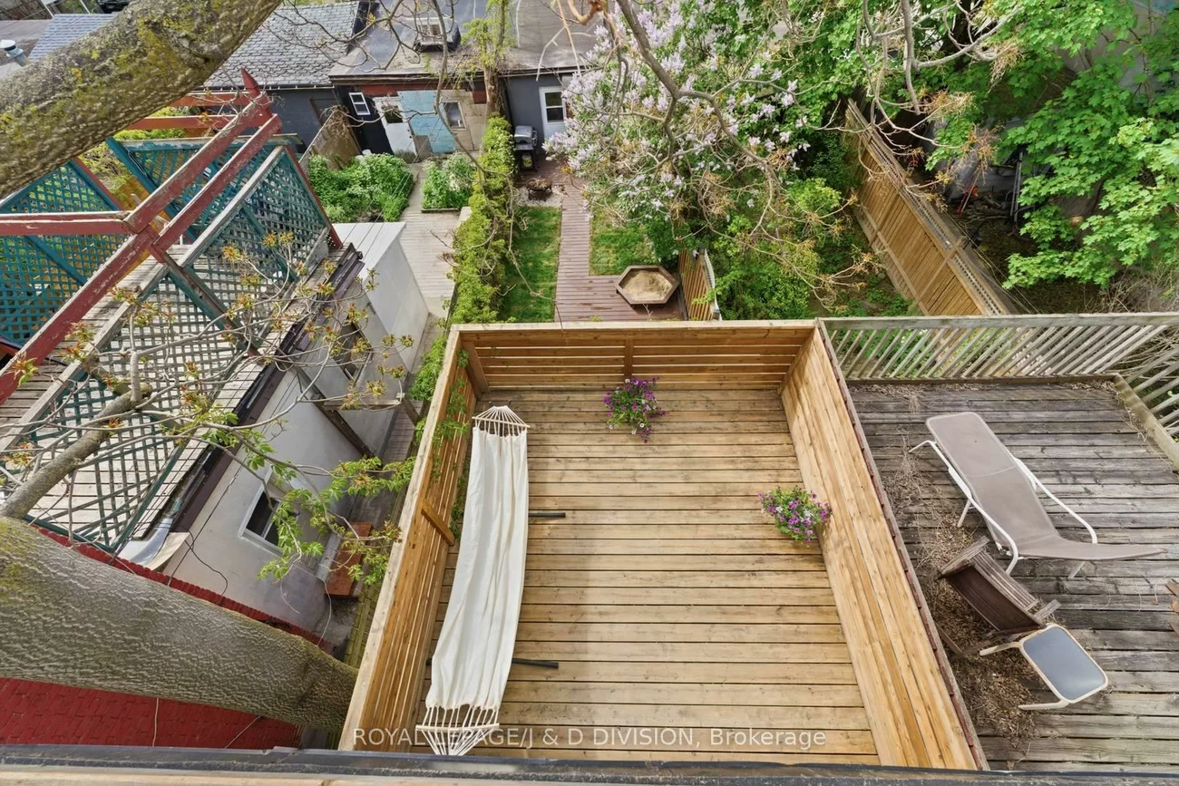 41, Noble, Roncesvalles, Toronto