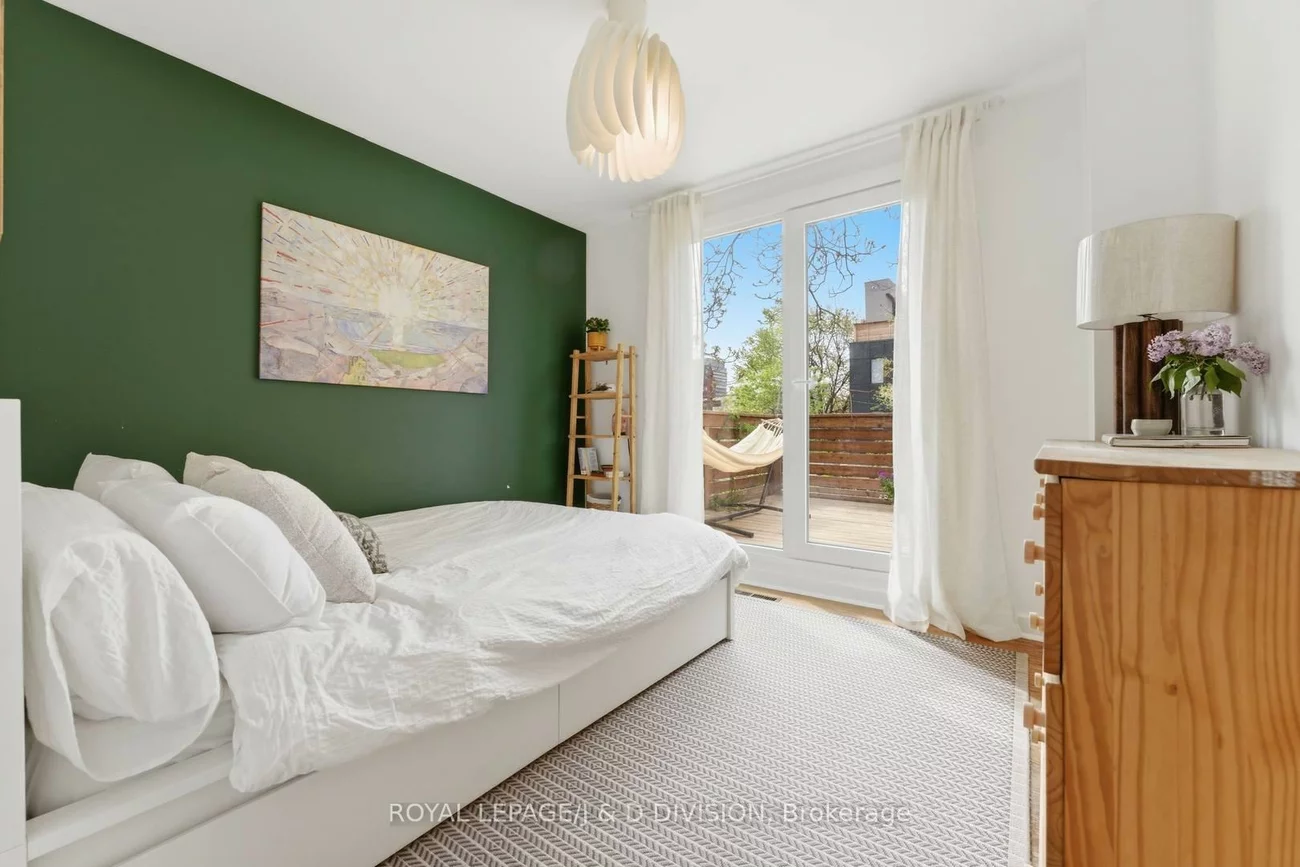 41, Noble, Roncesvalles, Toronto