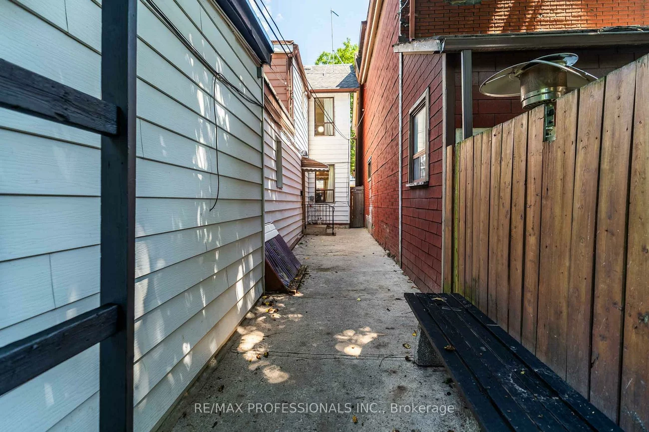 358, Pacific, Junction Area, Toronto