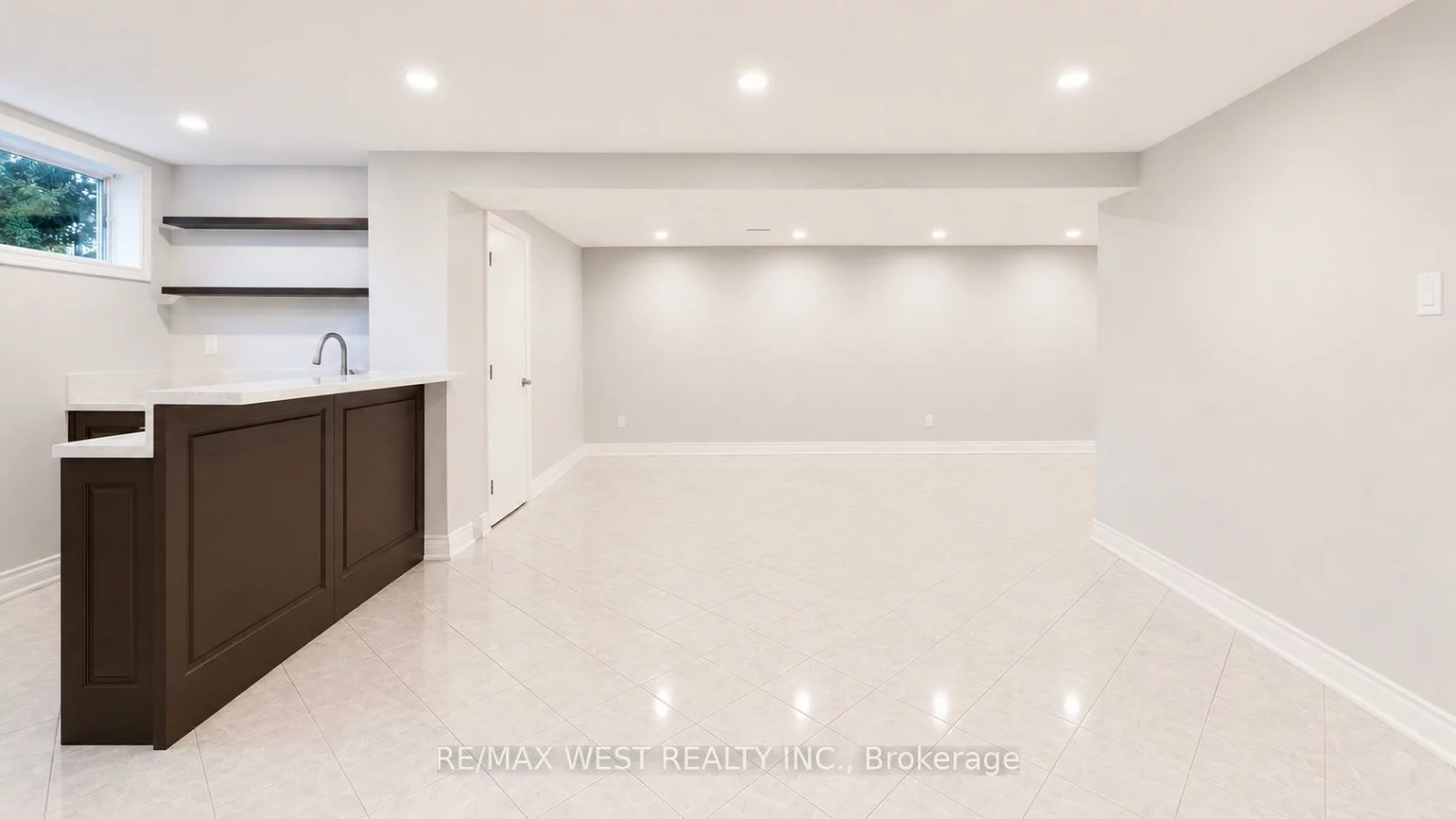 65, Foch, Alderwood, Toronto