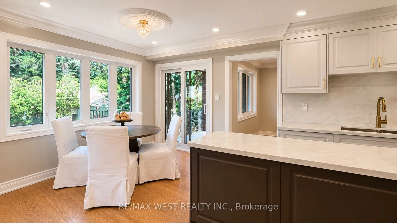 65, Foch, Alderwood, Toronto