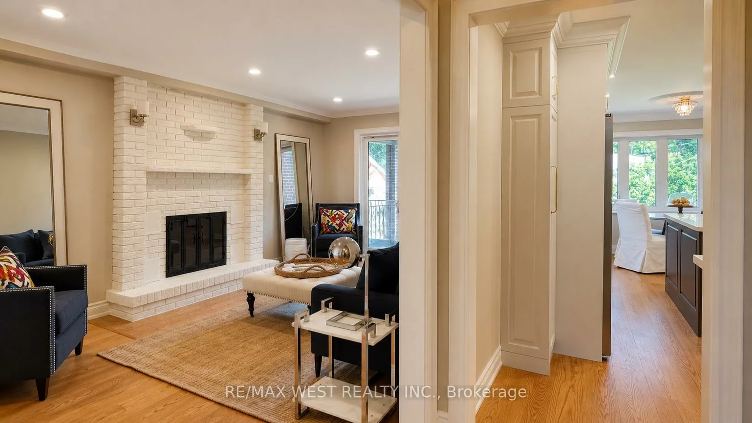 65, Foch, Alderwood, Toronto