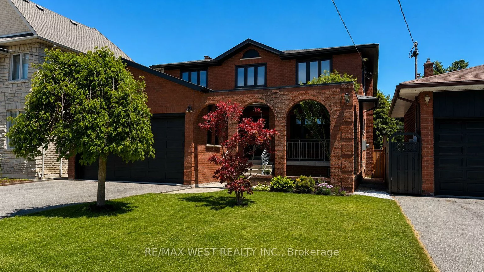 65, Foch, Alderwood, Toronto
