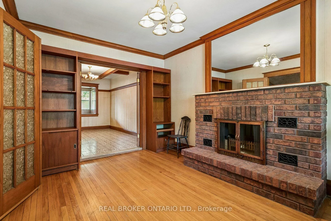 401, Willard, Runnymede-Bloor West Village, Toronto