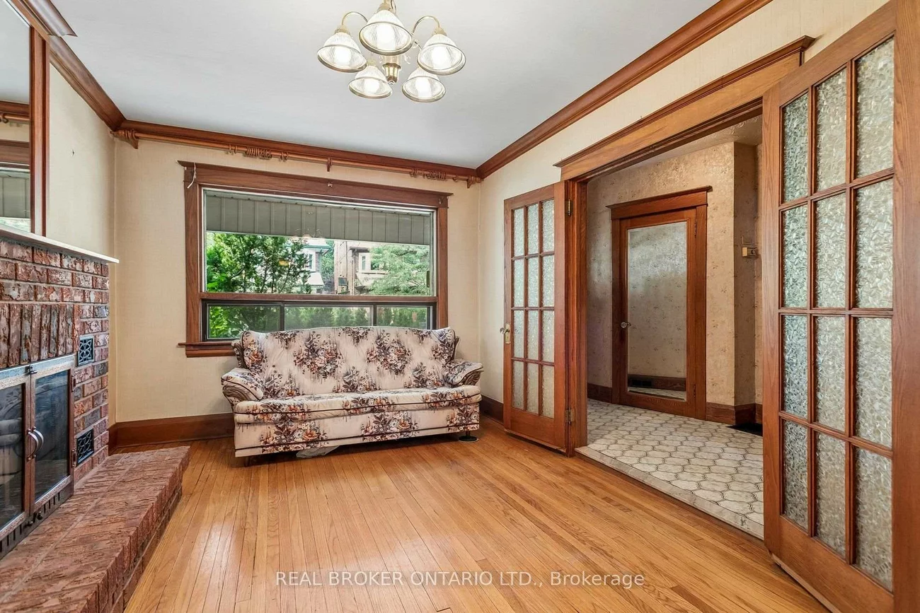 401, Willard, Runnymede-Bloor West Village, Toronto