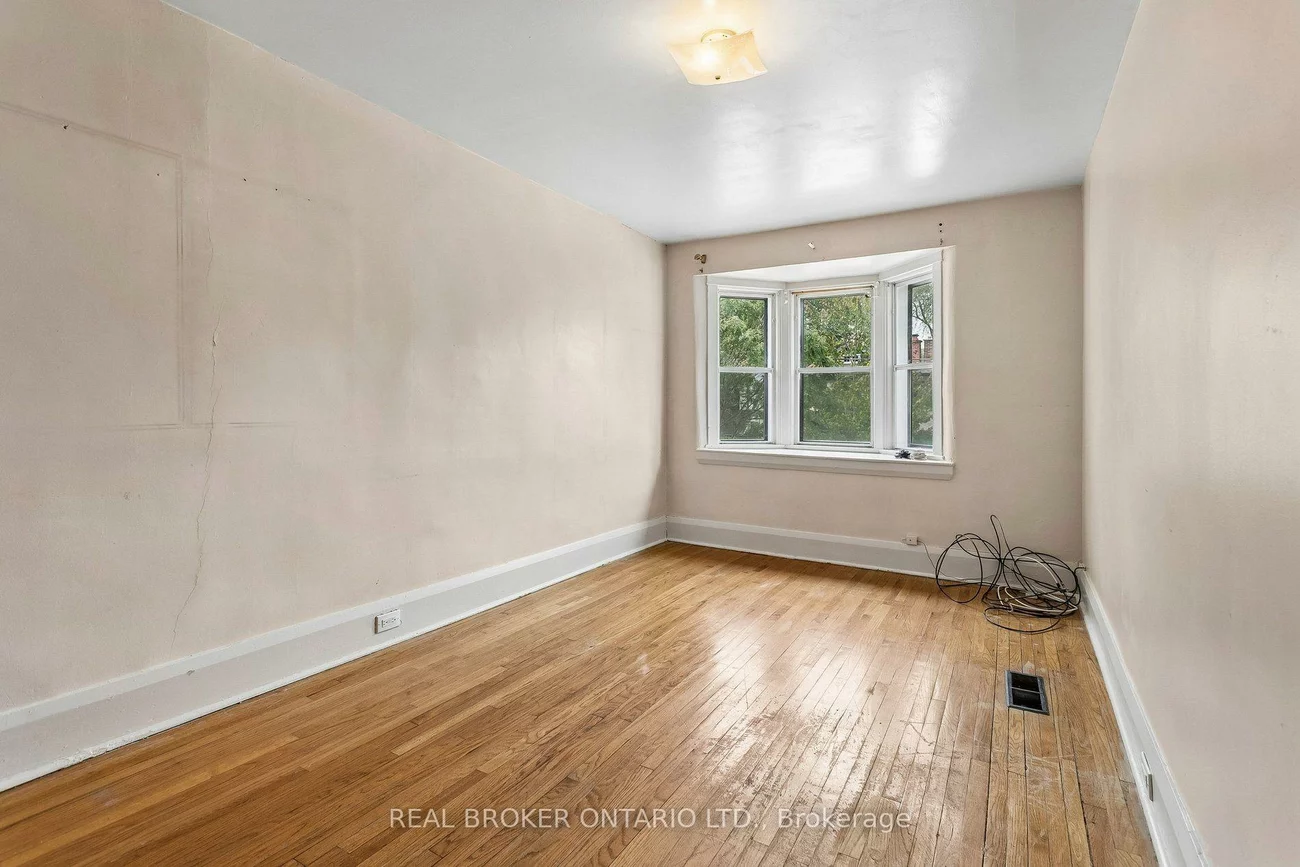 401, Willard, Runnymede-Bloor West Village, Toronto