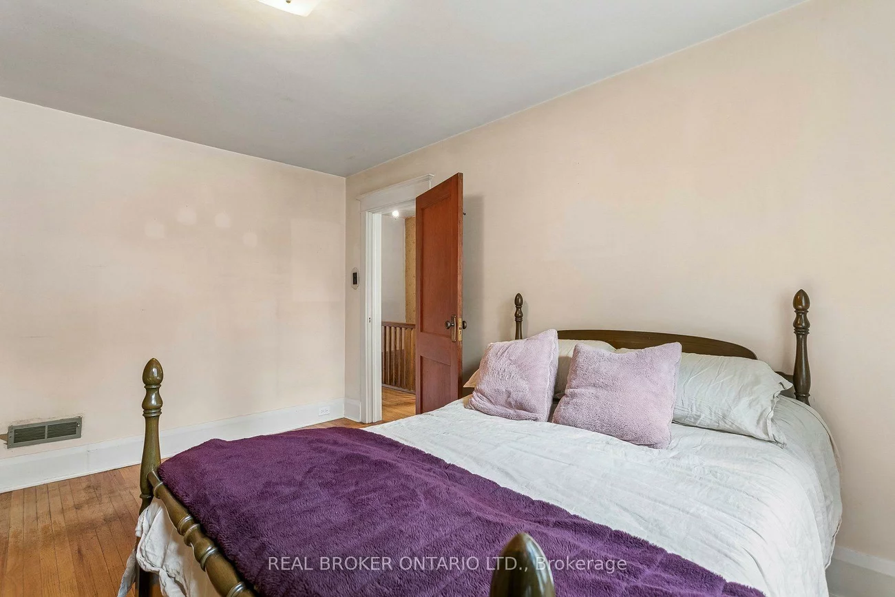401, Willard, Runnymede-Bloor West Village, Toronto