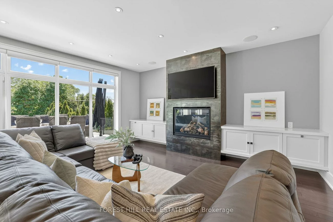 51, Greenfield, Islington-City Centre West, Toronto