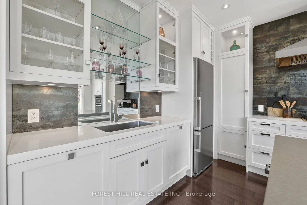 51, Greenfield, Islington-City Centre West, Toronto