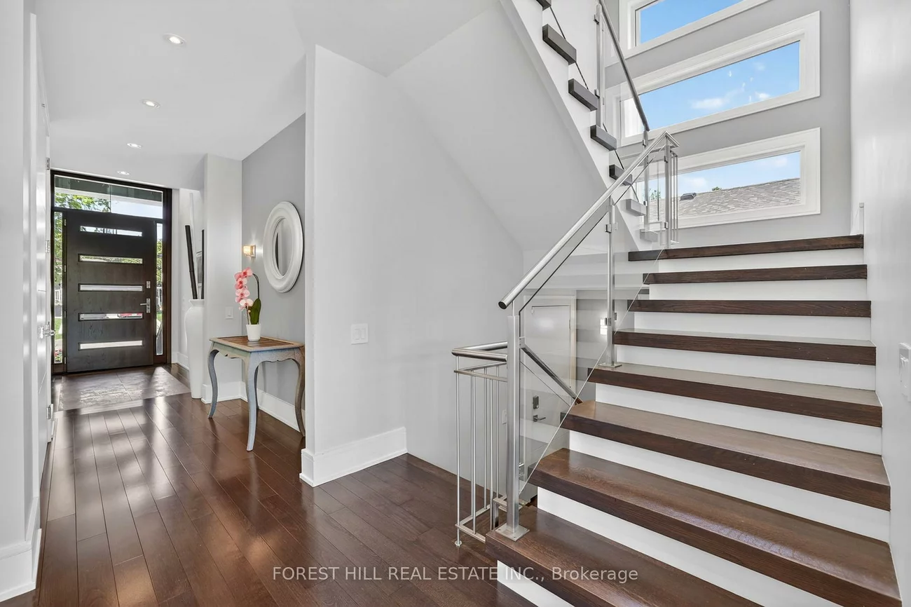 51, Greenfield, Islington-City Centre West, Toronto