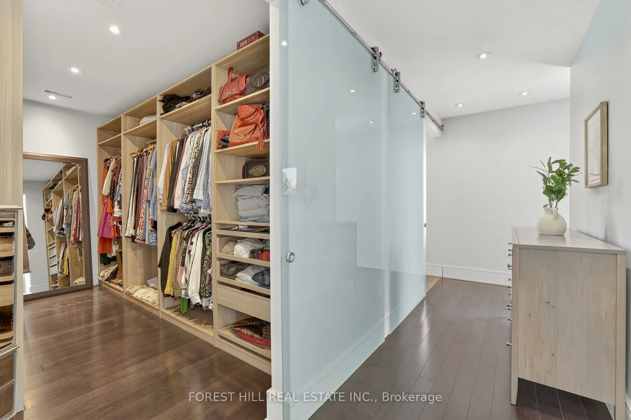51, Greenfield, Islington-City Centre West, Toronto