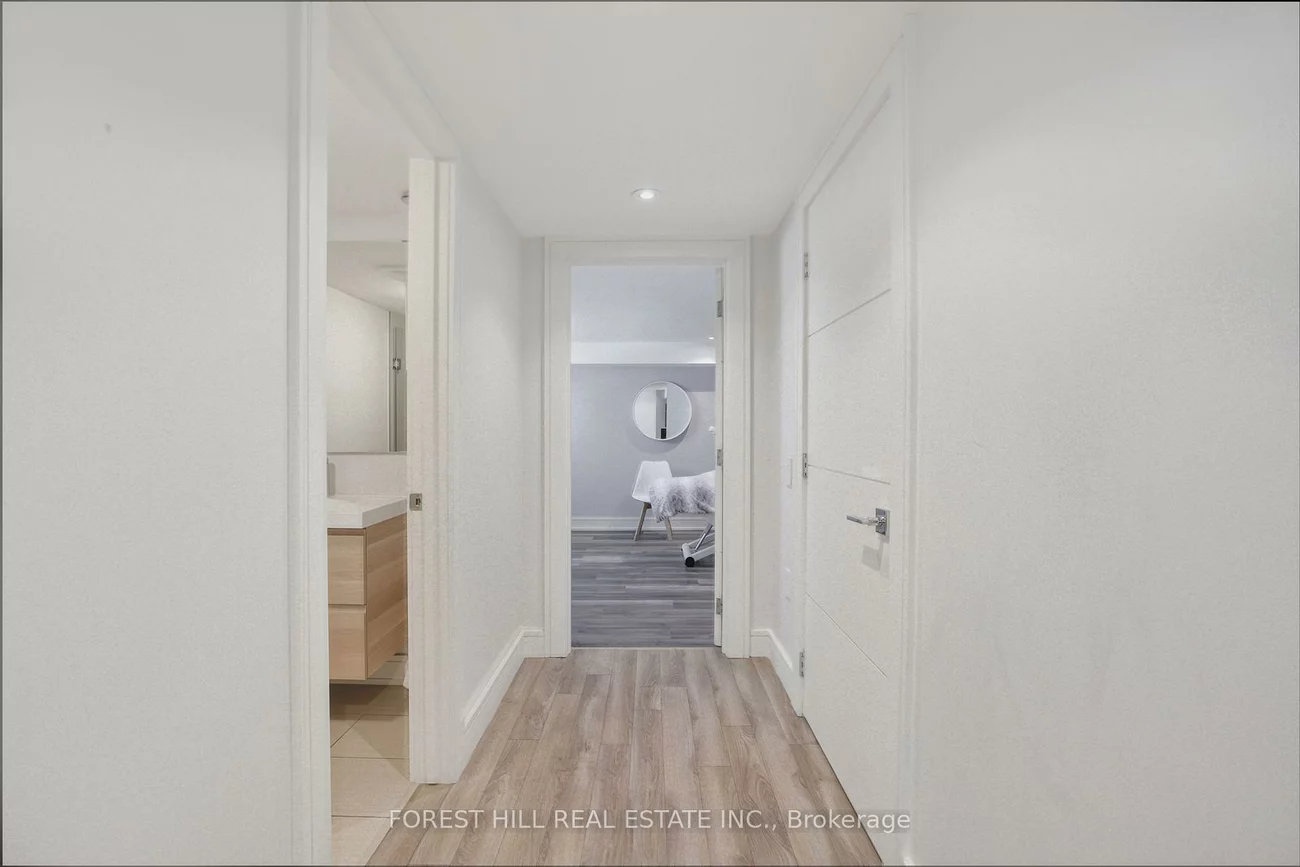 51, Greenfield, Islington-City Centre West, Toronto