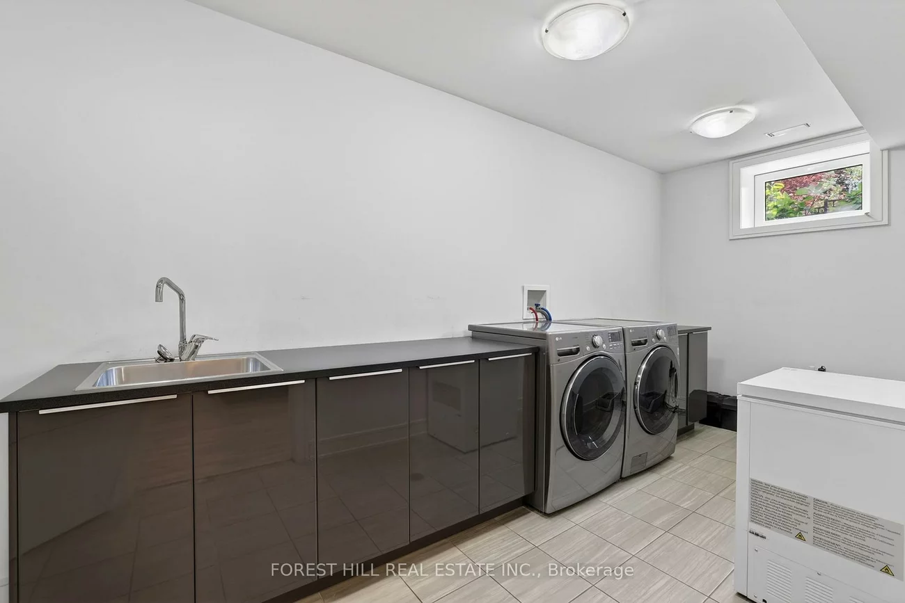 51, Greenfield, Islington-City Centre West, Toronto