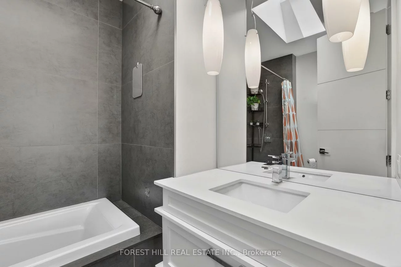 51, Greenfield, Islington-City Centre West, Toronto