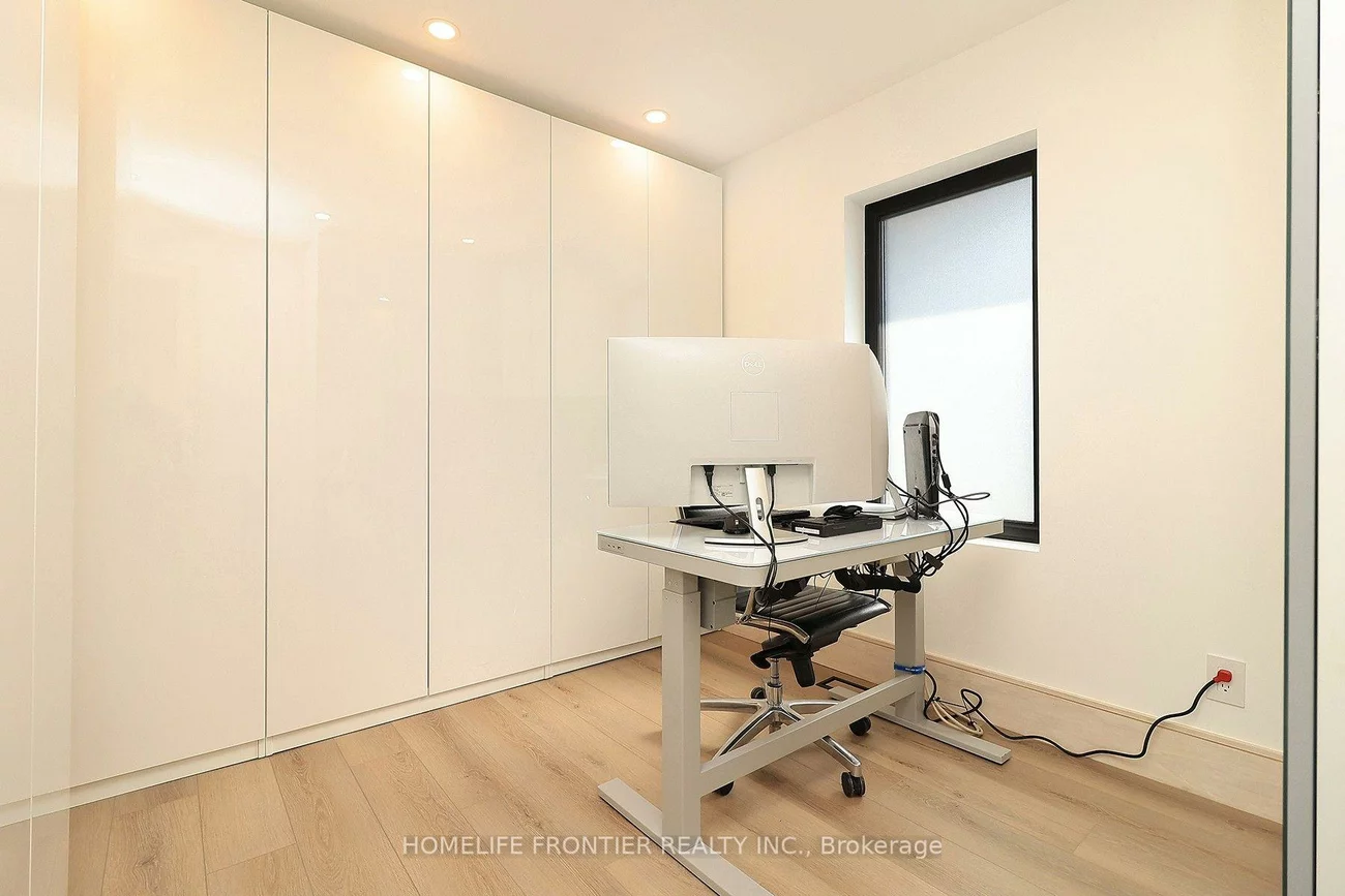 23, Whaley, Alderwood, Toronto