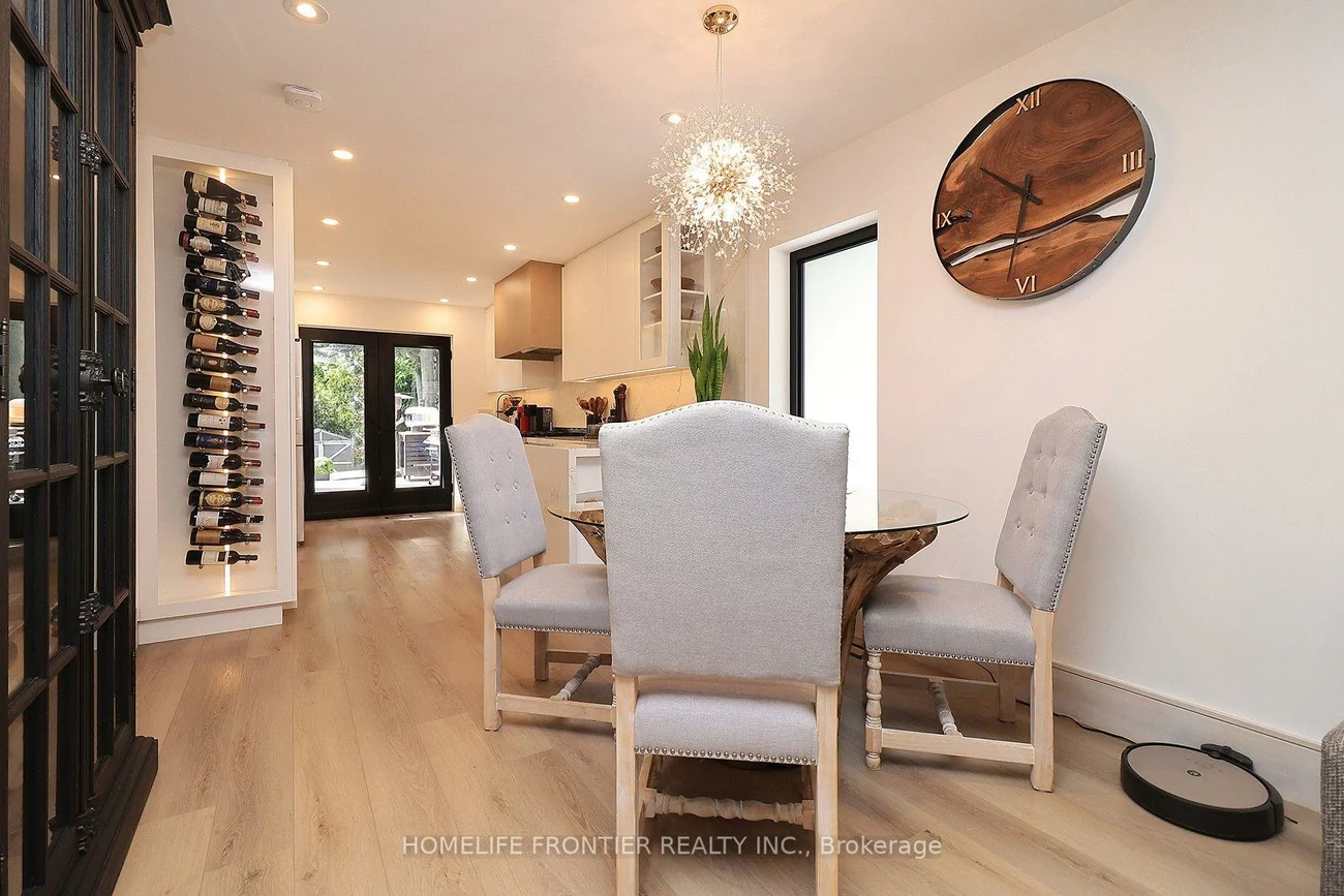 23, Whaley, Alderwood, Toronto