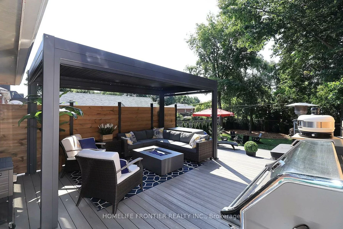23, Whaley, Alderwood, Toronto