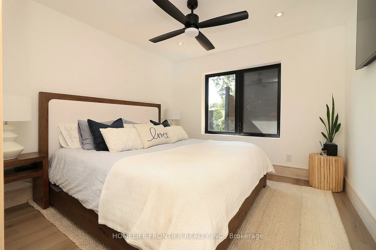 23, Whaley, Alderwood, Toronto