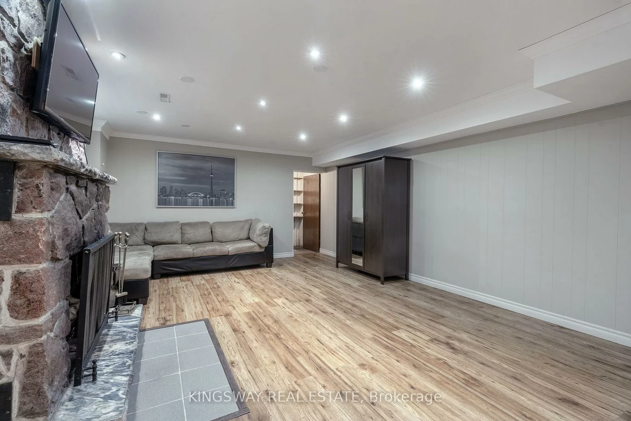 121, Lake, Mimico, Toronto