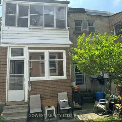 30, Grenadier, Roncesvalles, Toronto