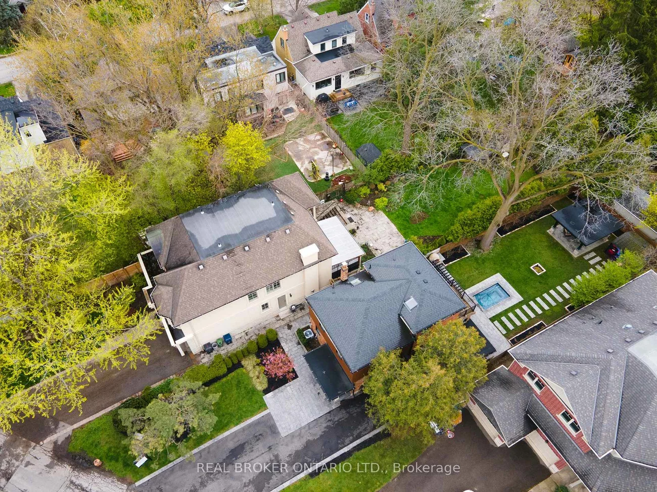 17, Old Oak, Kingsway South, Toronto